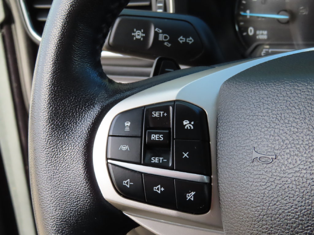 Used 2021 Ford Explorer XLT AWD/4WD image 11