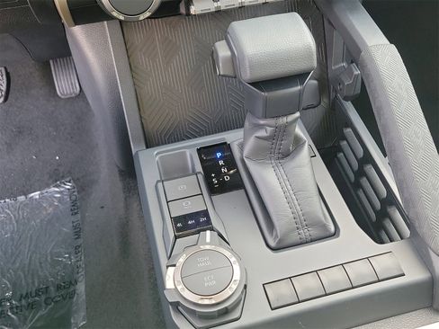 Used 2025 Toyota Tacoma SR5 image 30