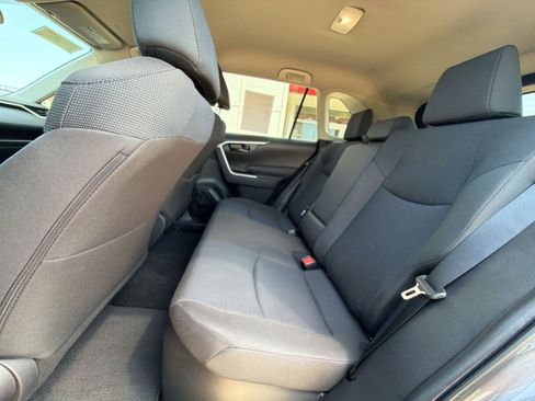 Used 2025 Toyota RAV4 LE AWD/4WD image 21
