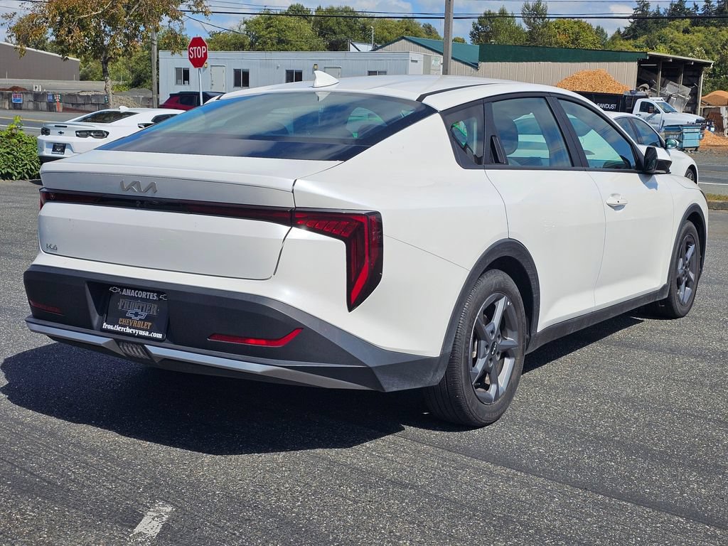 Used 2025 Kia K4 FWD image 3