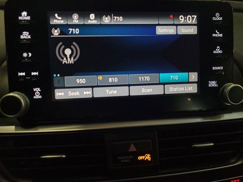 Used 2018 Honda Accord EX image 25