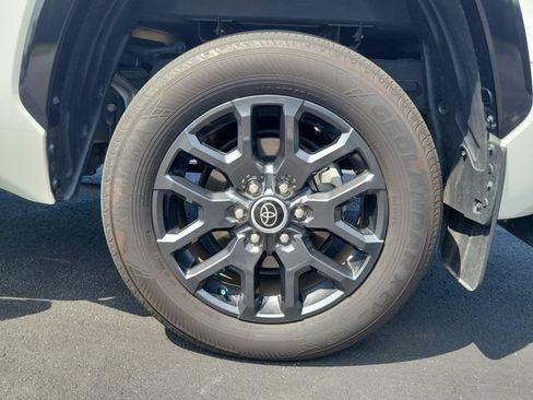 Used 2023 Toyota Tundra Platinum AWD/4WD image 7