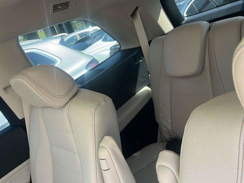 Used 2025 Mercedes-Benz GLS 450 4MATIC image 13