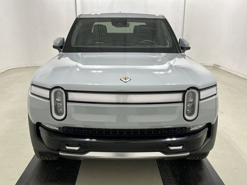 Used 2022 Rivian R1T Adventure image 8