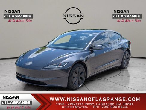 Used 2024 Tesla Model 3 Standard Range RWD image 1