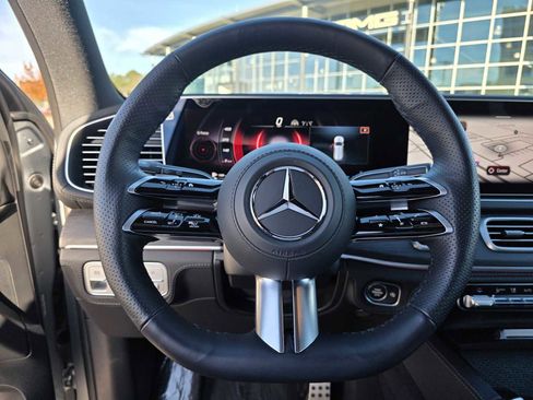 Certified 2025 Mercedes-Benz GLS 450 4MATIC image 29