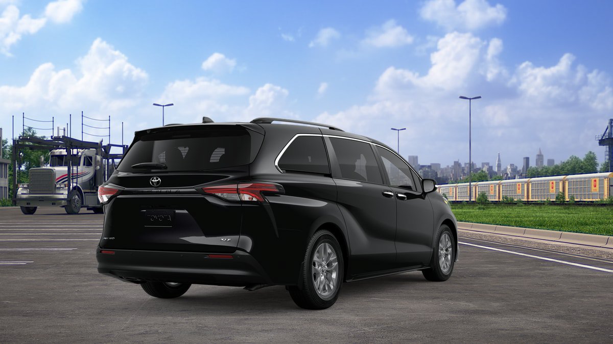 New 2026 Toyota Sienna XLE AWD/4WD image 9