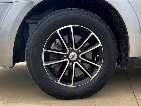 Used 2018 Dodge Journey SXT w/ Connectivity Group image 9