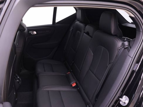 Certified 2025 Volvo XC40 B5 Plus image 14