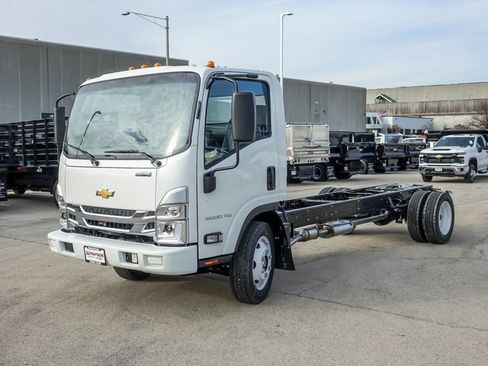 New 2025 Chevrolet Low Cab Forward 5500XG image 7