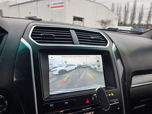 Used 2017 Ford Explorer Sport w/ Equipment Group 401A image 14