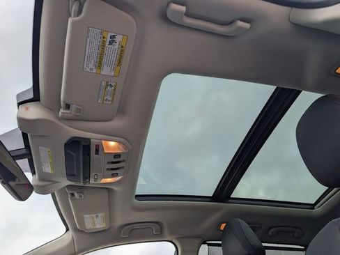 Certified 2022 Subaru Ascent Limited w/ Technology Package image 21