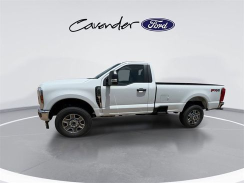New 2025 Ford F350 XLT w/ FX4 Off-Road Package AWD/4WD image 5