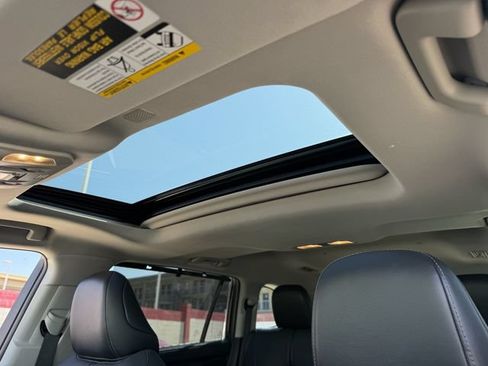 Used 2021 Toyota Highlander Limited AWD/4WD image 27