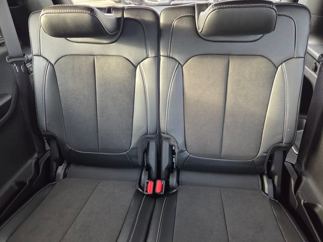 Used 2024 Jeep Grand Cherokee L Altitude RWD image 9