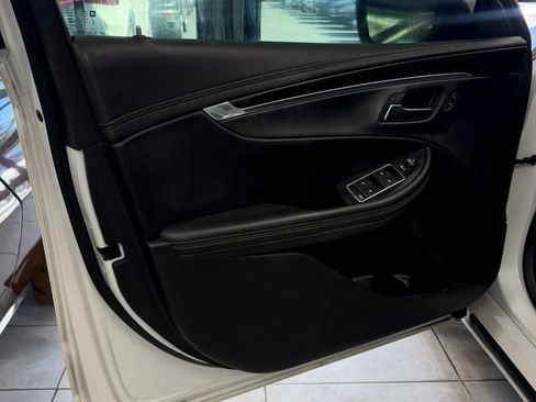 Used 2016 Chevrolet Impala LT w/ Convenience Package FWD image 17