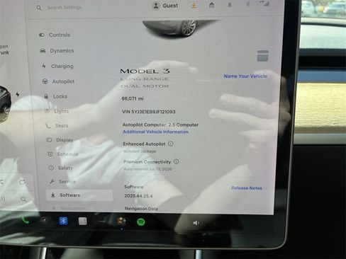 Used 2018 Tesla Model 3 Long Range image 34