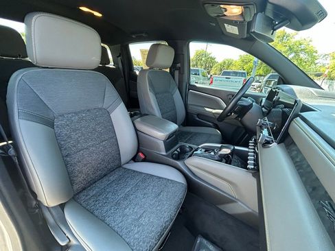 Used 2024 Chevrolet Colorado ZR2 w/ Safety Package image 27