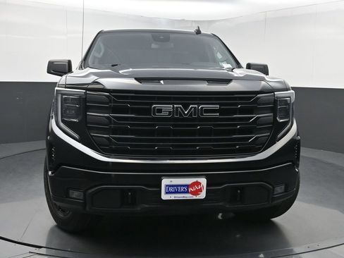 Used 2024 GMC Sierra 1500 Elevation w/ LPO, Elevation Black Package RWD image 39