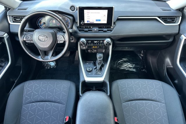 Used 2023 Toyota RAV4 XLE AWD/4WD image 17