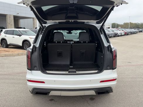 Used 2025 Cadillac XT6 Sport w/ Technology Package AWD/4WD image 29