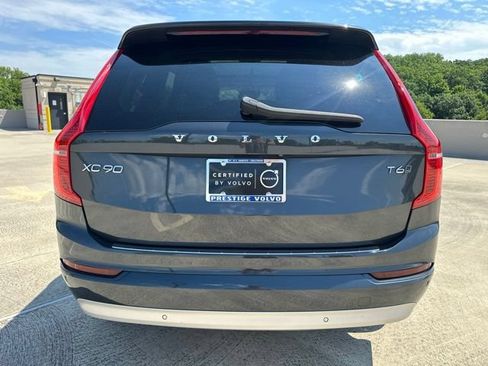 Certified 2022 Volvo XC90 T6 Momentum w/ Climate Package AWD/4WD image 7