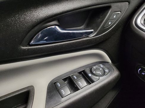 Used 2019 Chevrolet Equinox LS AWD/4WD image 27