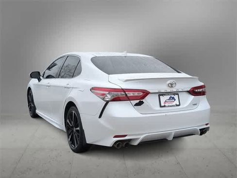 Used 2019 Toyota Camry XSE image 6