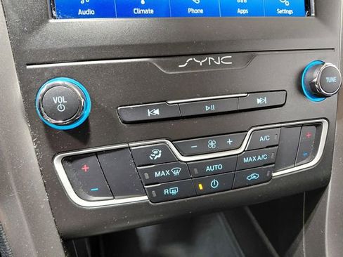Used 2020 Ford Fusion SE FWD image 27