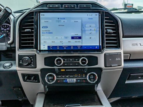 Used 2022 Ford F250 Lariat w/ Lariat Ultimate Package AWD/4WD image 24