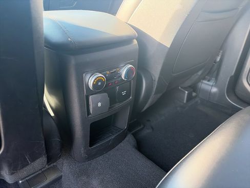 Used 2020 Ford Explorer Platinum AWD/4WD image 29