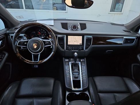 Used 2017 Porsche Macan image 9