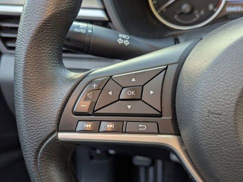 Used 2024 Nissan Altima 2.5 SV FWD image 32