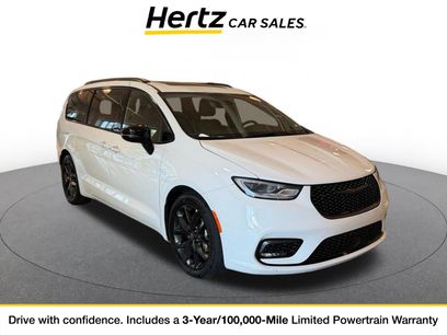Used 2025 Chrysler Pacifica Limited