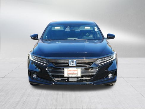 Used 2022 Honda Accord Sport image 2