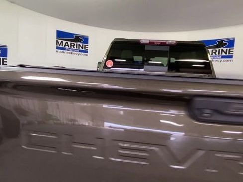 Used 2022 Chevrolet Silverado 2500 LTZ w/ LTZ Premium Package image 9