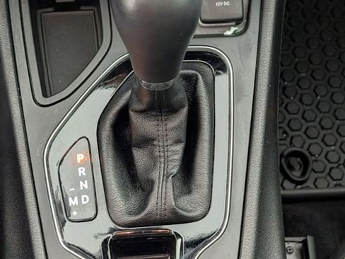 Used 2020 Jeep Cherokee Latitude Plus image 21