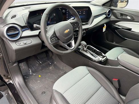 New 2026 Chevrolet Trax LT w/ Driver Confidence Package image 21