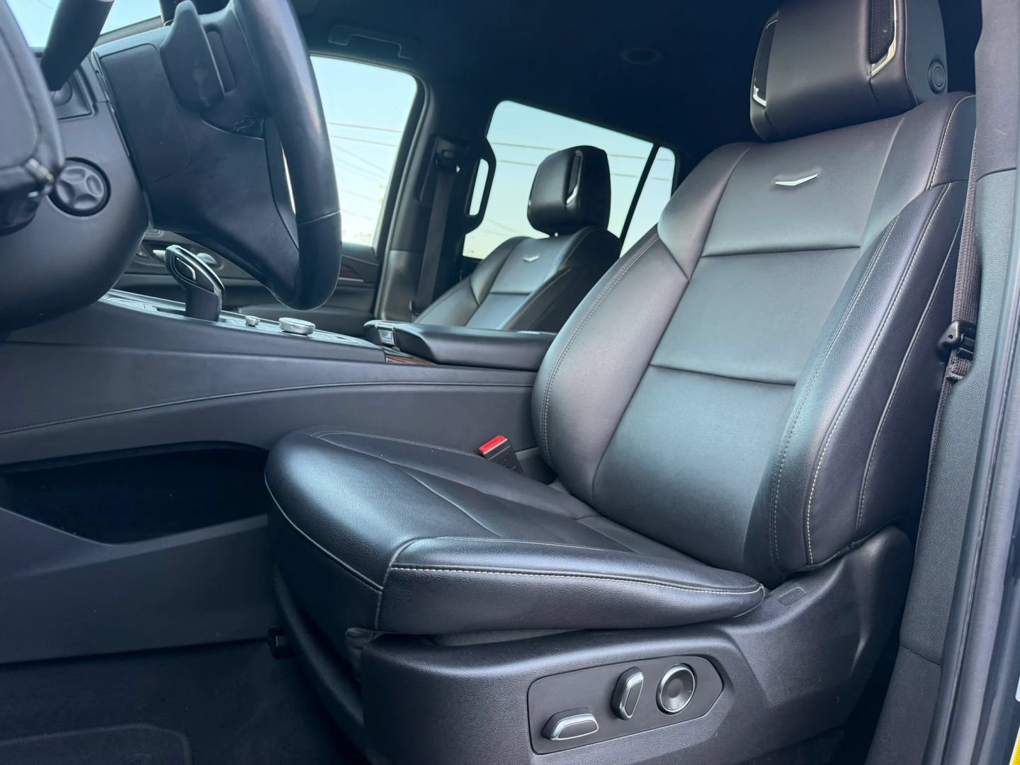 Used 2021 Cadillac Escalade Luxury RWD image 10