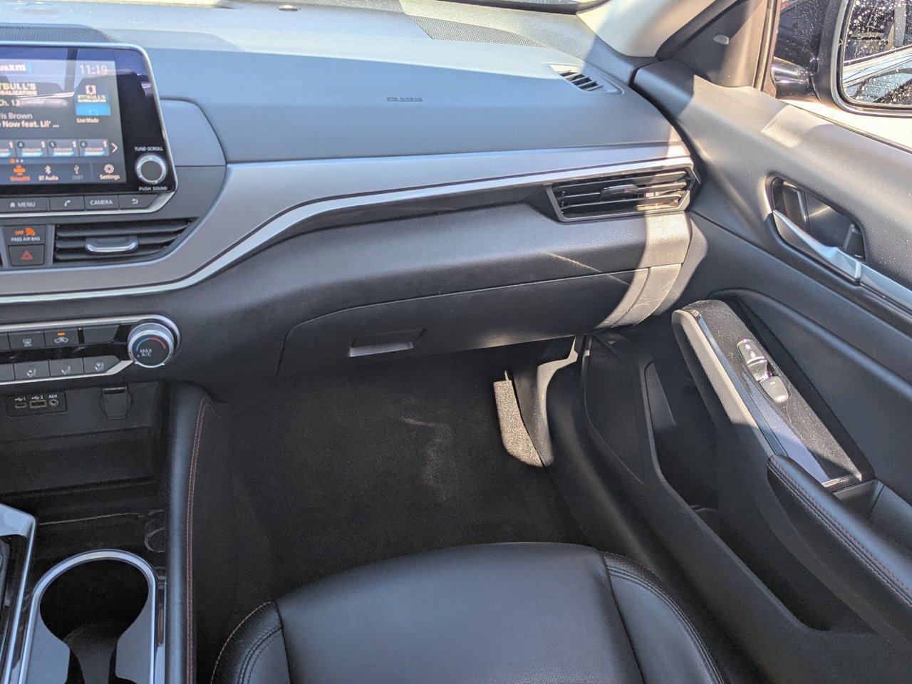 Used 2025 Nissan Altima 2.5 SR FWD image 17