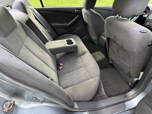 Used 2010 Nissan Altima 2.5 S image 10