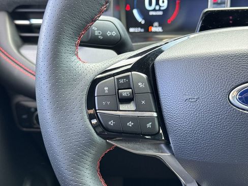 Used 2025 Ford Explorer ST-Line w/ Premium Package image 19