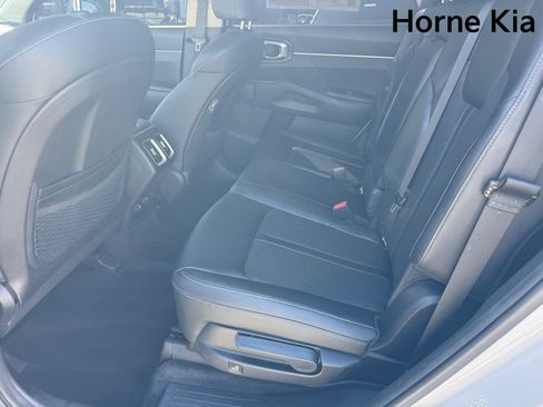 Certified 2022 Kia Sorento S w/ Panoramic Sunroof Package FWD image 13