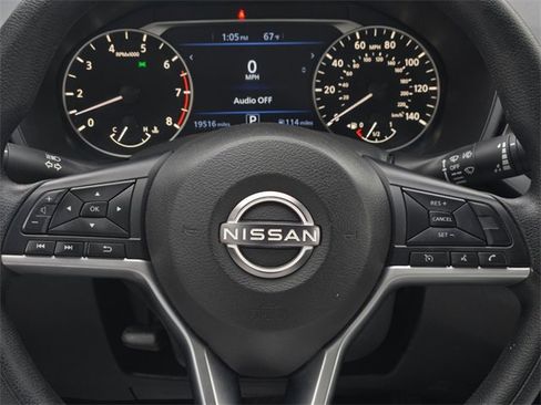 Used 2024 Nissan Altima 2.5 SV image 24