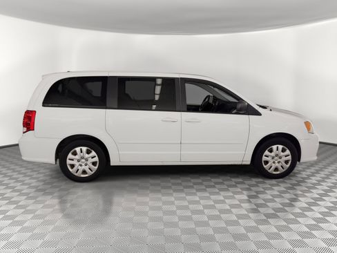 Used 2014 Dodge Grand Caravan SE w/ Quick Order Package 29E SE FWD image 8