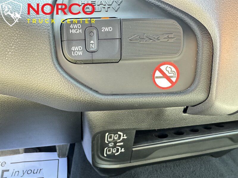 Used 2024 RAM 3500 Big Horn AWD/4WD image 28