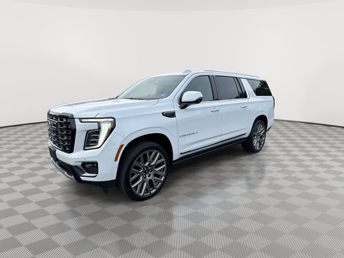 New 2026 GMC Yukon XL Denali Ultimate w/ LPO, Floor Liner Package AWD/4WD image 4