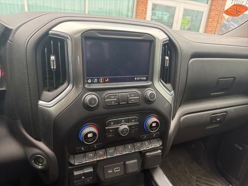 Used 2020 Chevrolet Silverado 1500 LT Trail Boss image 12