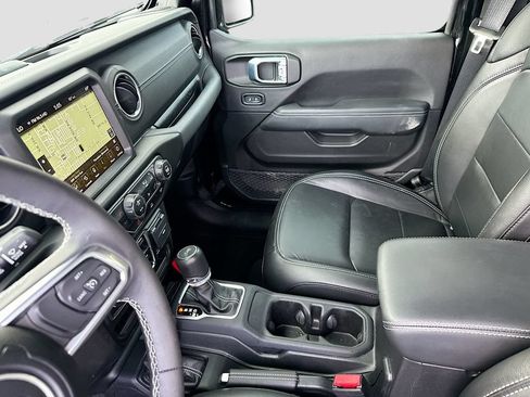 Used 2023 Jeep Wrangler Unlimited Sahara w/ Cold Weather Group AWD/4WD image 26