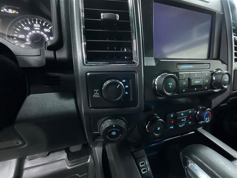 Used 2019 Ford F150 XLT w/ Equipment Group 302A Luxury image 17